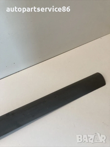 Предна дясна лайстна / облицовка на врата сребърна за Mazda 626 Estate (2001), снимка 2 - Части - 53699969