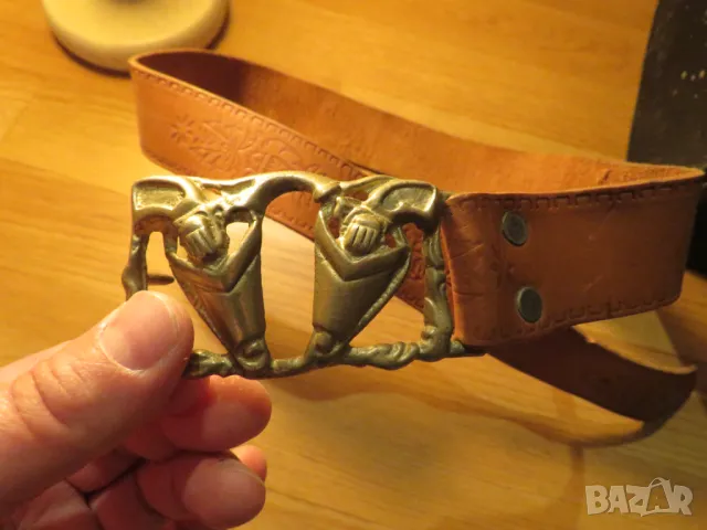 Американски стар колан кобури с револвери  - старинна красота от бронз и телешка кожа  за теб 