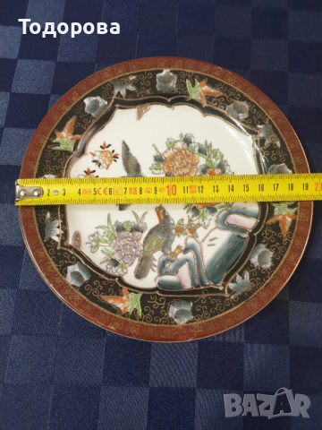 Ръчно рисувана чиния с богата релефна позлата- SATSUMA /Сатцума/, снимка 3 - Антикварни и старинни предмети - 44790765