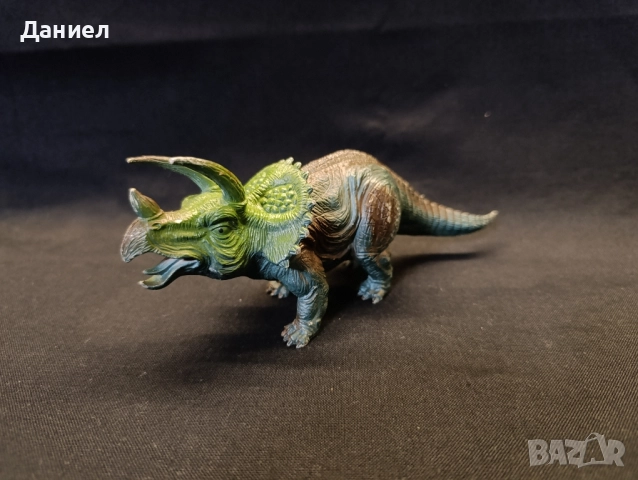 Динозавър за колекция 