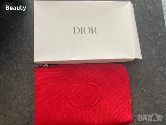 Портфейл Dior , снимка 2 - Портфейли, портмонета - 51102305