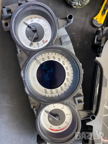 Километраж табло мерцедес ц класа w204 facelift 2011+ , снимка 1