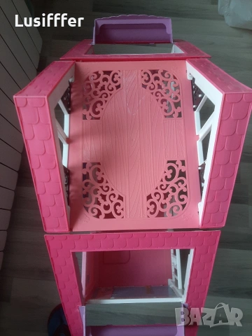 Оригинална къща за кукли Barbie, с аксесоакри, снимка 9 - Кукли - 53843653