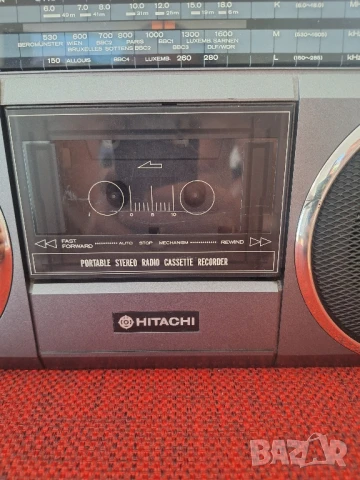 Радиокасетофон HITACHI TRK-6830E, снимка 3 - Радиокасетофони, транзистори - 50671603