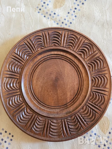 Декоративни чинии с дърворезба, снимка 4 - Антикварни и старинни предмети - 51377080