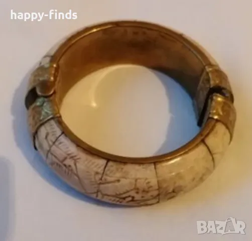 Дамска гривна месинг с ръчна гравюра върху кост, снимка 6 - Гривни - 43906735