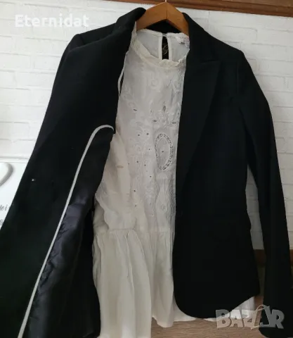 Черно сако MANGO и бяла винтич блузка , снимка 8 - Сака - 47962909