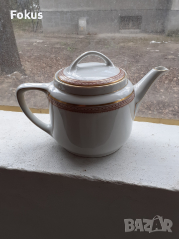 Прекрасен стар колекционерски порцеланов чайник KPM Germay