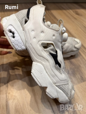 Оригинални кожени маратонки Reebok Instapump Fury 94 ! 40,5 н, снимка 3 - Маратонки - 50823056