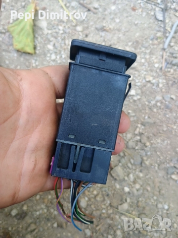 КЛЮЧ,Бутон ,Копче ЗА АВАРИЙНА фар КЛЮЧ ЗА АВАРИЙНА фар VOLKSWAGEN GOLF IV 1J0953235C