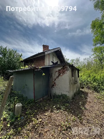 Продава се парцел с вила – гр. Плевен, местност "Стражата", снимка 4 - Къщи - 50006541