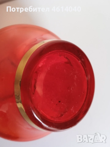 Ваза червено стъкло с позлата вис.10 см, снимка 4 - Антикварни и старинни предмети - 52921803