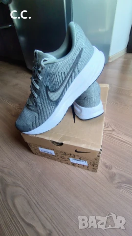 Nike оригинални маратонки, номер 44,5, цена 30 евро, снимка 2 - Маратонки - 51031784