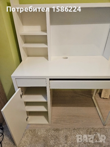 Бюро MICKE с надстройка от IKEA, снимка 2 - Мебели за детската стая - 52871578