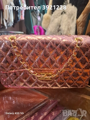 Дамска чантичка, снимка 2 - Чанти - 53680618