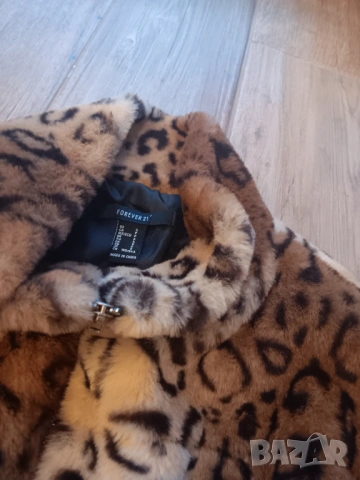 Forever 21-ново палтенце косъм животински принт, снимка 2 - Палта, манта - 53596746