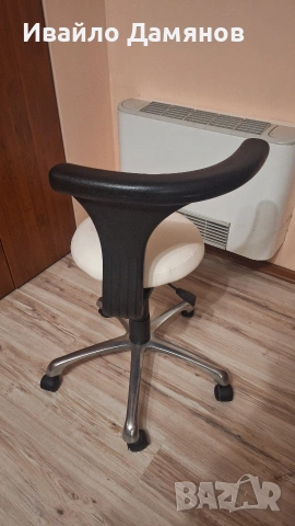 Зъболекарски стол / аптекарски стол/ стол за козметик / стол за маникюрист , снимка 4 - Столове - 53751041