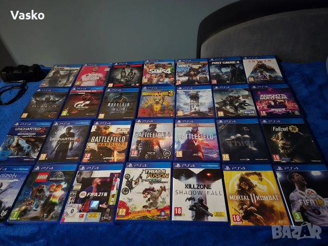 Playstation 4 28 диска+ станция