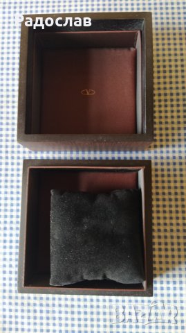 кутия за часовник VALENTINO, снимка 2 - Други - 41096956