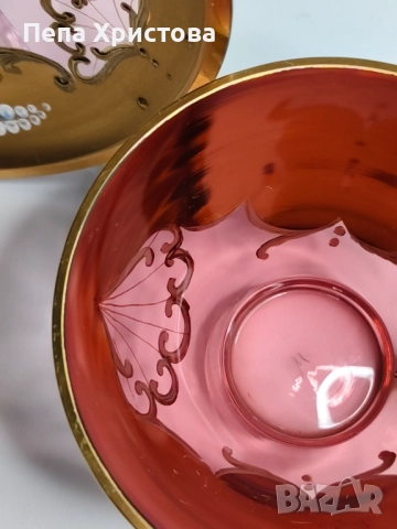 Чаша за чай от бохемски розов кристал с пищна позлата и флорални мотиви. , снимка 9 - Чаши - 51863034