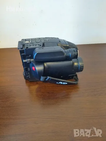 Продавам видео камера JVC GR-AX63E, снимка 4 - Камери - 55881622