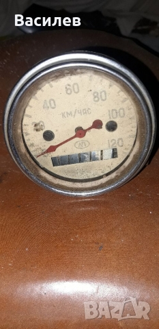 Ковровец гуми за резервоар,скоростомер,стар номер.Цедка от стар мотор.