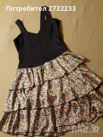 Къса  дамска рокля еластична в горната част