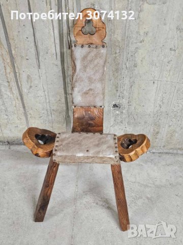 Ръчно изработено трикрако столче с фрезовани елементи, снимка 3 - Столове - 44310550