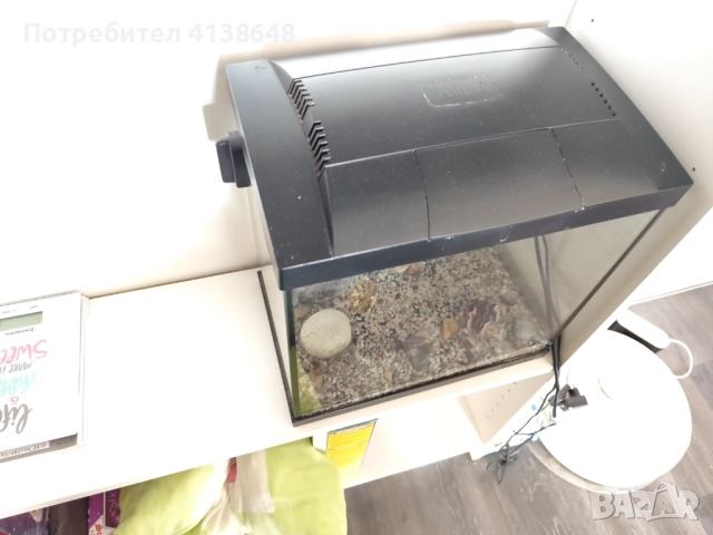 Аквариум 30л за дома, снимка 3 - Аквариуми - 52604445