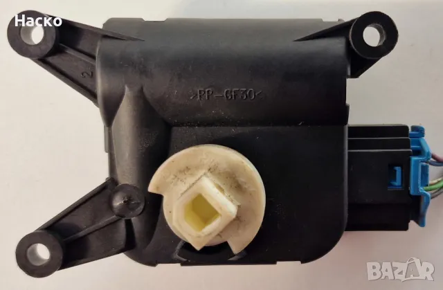 Моторче Клапа Клапи Парно Климатик Климатроник Голф 5 А3 Туаран Октавия Golf 5 Touran A3 Octavia, снимка 2 - Части - 47850142