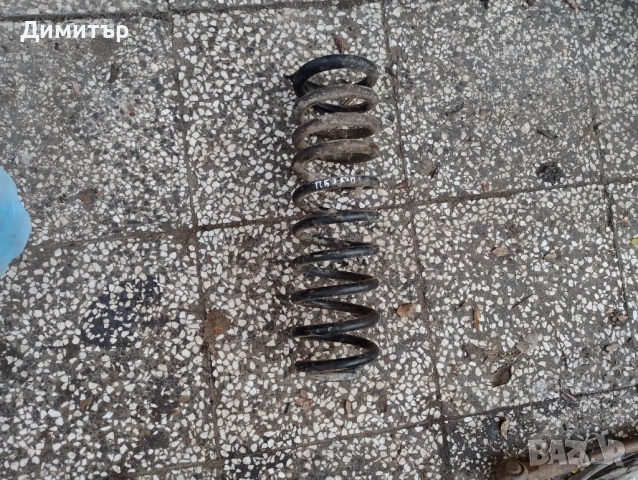 Пружина Задна За Фолксваге Пасат Б3 Комби 1993г / VW Passat B3 Combi 1993y