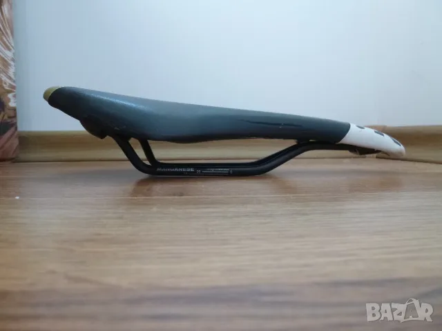 Седалка Fizik Tundra 2, снимка 7 - Аксесоари за велосипеди - 55830956