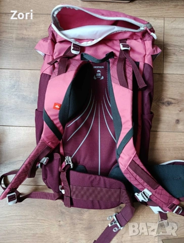 туристическа раница Quechua 30 литра, снимка 2 - Раници - 53430165