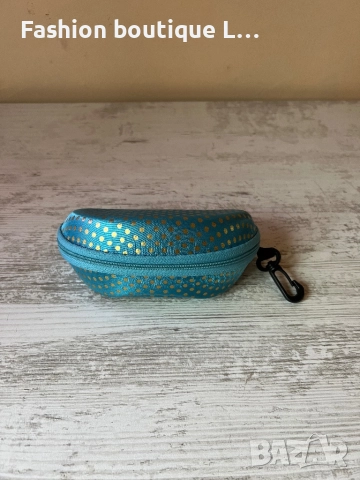 Калъф за очила в светло син цвят на златни точки 🩵