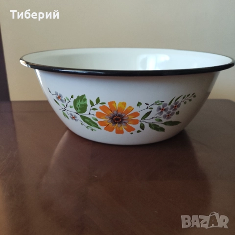 Емайлирана купа