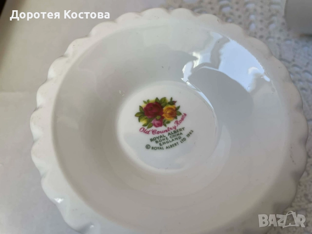 ROYAL ALBERT красиви свещници от костен порцелан от Англия, снимка 8 - Антикварни и старинни предмети - 52957843