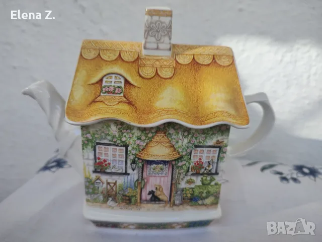 Симпатичен малък чайник Sadler Rose Cottage