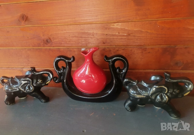 Комплект декорации: ваза + 2 слончета