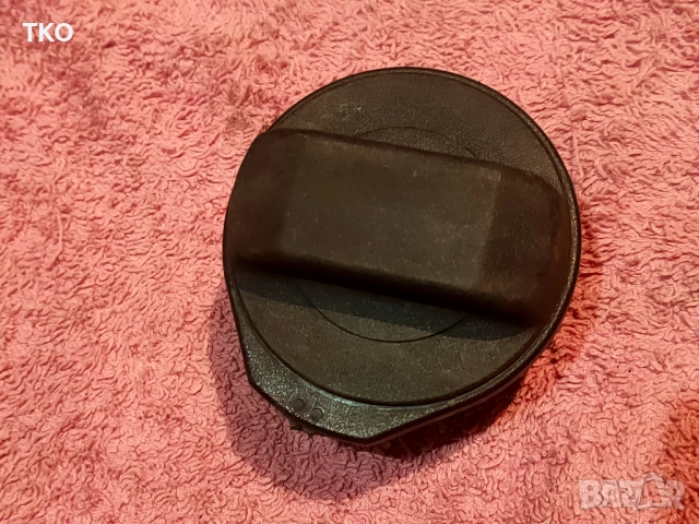 Капачка за резервоар на VW Golf 4 Golf 5 Passat B5.5 AUDI A3 Seat, снимка 4 - Части - 52950600
