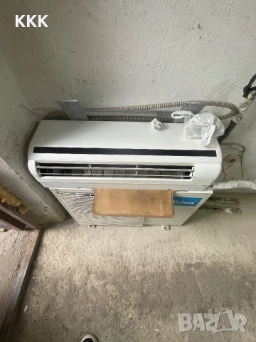 Климатик Midea 12-ка използван, снимка 2 - Климатици - 53685189