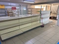 Продава се хладилна ветрина и метални стилажи, снимка 9