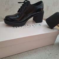 Лачени обувки на ток, снимка 5 - Дамски ежедневни обувки - 40952879