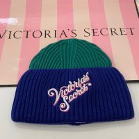 Victoria’s Secret оригинални шалове,шапки,чорапи, снимка 5 - Шалове - 39083141