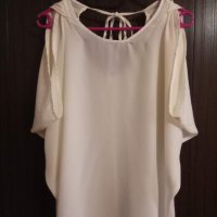 бяла блуза с отворени рамена размер, снимка 1 - Туники - 35997911