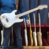 Fender American Stratocaster китара Фендер, снимка 11 - Китари - 22236409