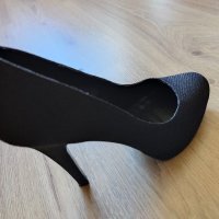 Официални обувки, снимка 1 - Дамски обувки на ток - 35689125