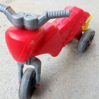Детско пластмасово моторче, снимка 2 - Детски велосипеди, триколки и коли - 41948613