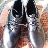 Обувки , снимка 1 - Ежедневни обувки - 35831762