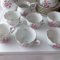 Порцеланов сервиз за кафе фирма Херенд''Herend Queen Victoria Porcelain Coffee'', снимка 9 - Сервизи - 41386690