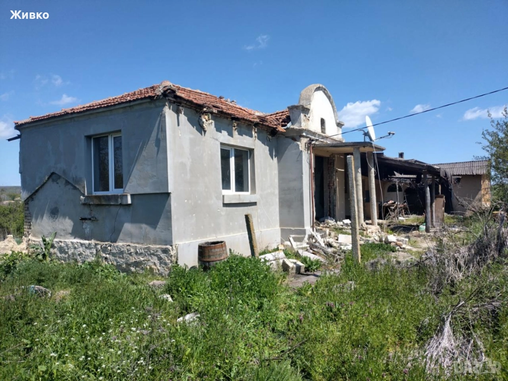 Голям имот в село Щипско, област Варна , снимка 1